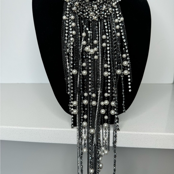 Crystal & Pearl - Picture 2 of 5